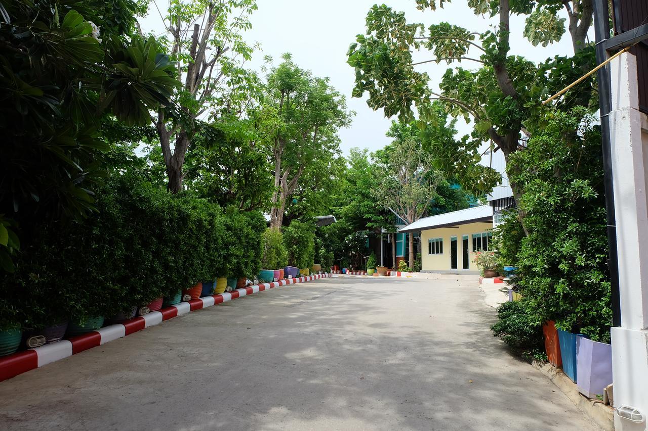Rak Kun Resort 2 Nakhon Sawan Exterior photo