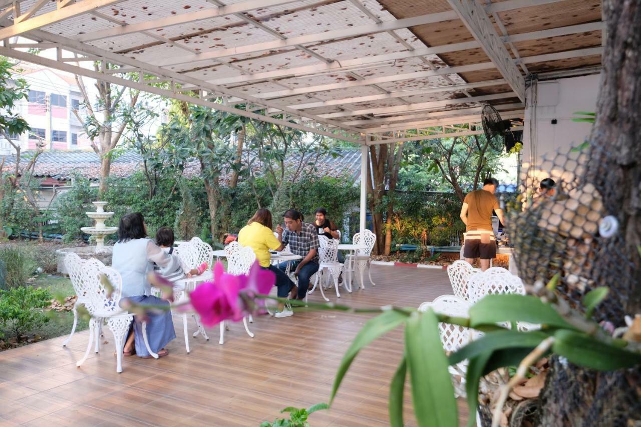 Rak Kun Resort 2 Nakhon Sawan Exterior photo